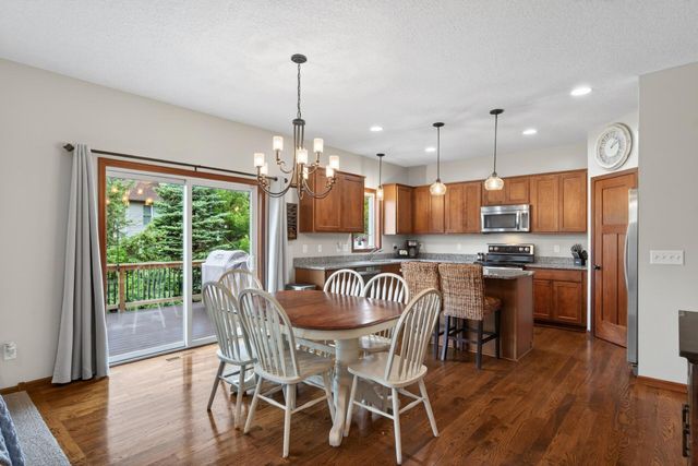 656 Lake Ridge Drive, Woodbury, MN 55129