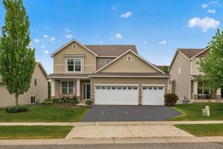 656 Lake Ridge Drive, Woodbury, MN 55129