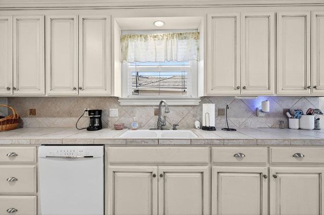 14 San Juan Drive, Salinas, CA 93901