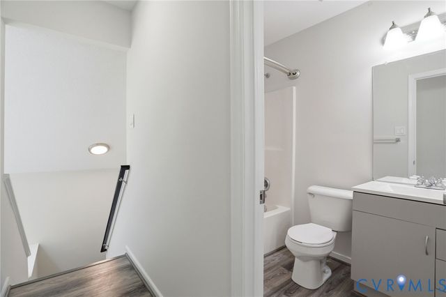 14221 Bermuda Point Ct, Chester, VA 23836