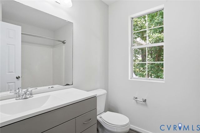14221 Bermuda Point Ct, Chester, VA 23836