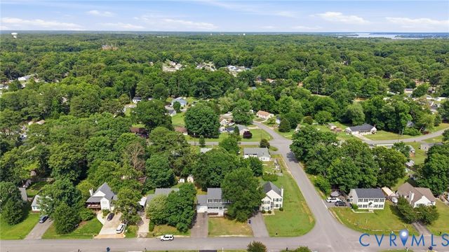 14221 Bermuda Point Ct, Chester, VA 23836