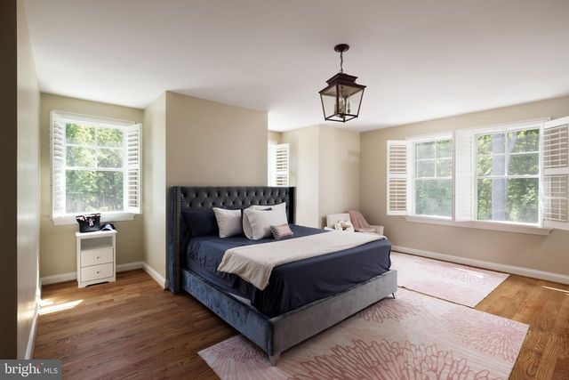 502 RIVER BEND RD, Great Falls, VA 22066