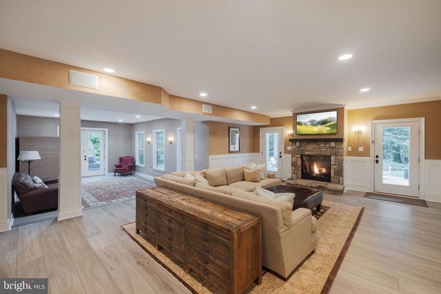 502 RIVER BEND RD, Great Falls, VA 22066
