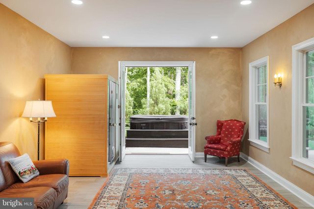502 RIVER BEND RD, Great Falls, VA 22066