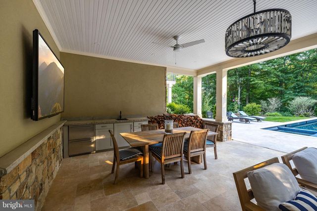 502 RIVER BEND RD, Great Falls, VA 22066