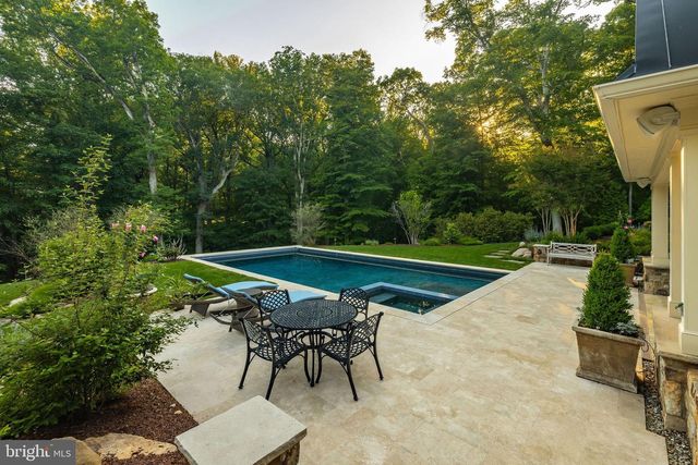 502 RIVER BEND RD, Great Falls, VA 22066