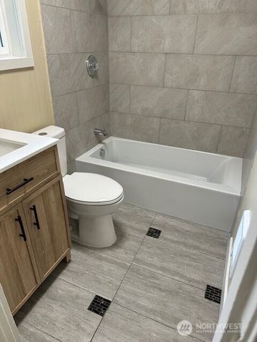 317 17th Avenue, Longview, WA 98632