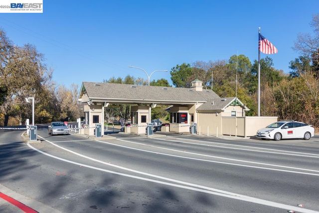 1301 Leisure Lane 6, Walnut Creek, CA 94595