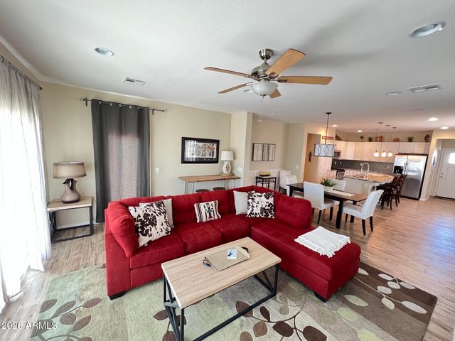 5721 E Leland Street, Mesa, AZ 85215