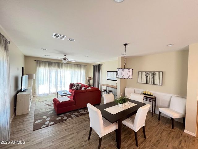 5721 E Leland Street, Mesa, AZ 85215