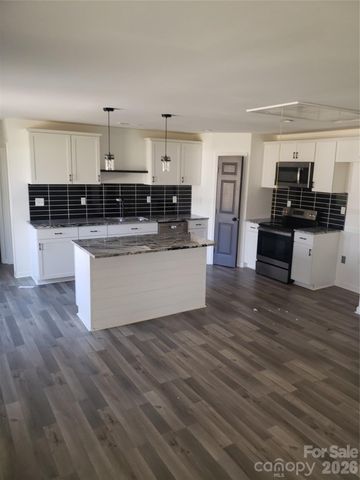 611 Fernwood Drive, Albemarle, NC 28001