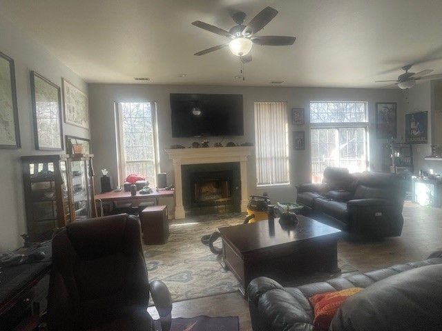 67 Red Oak Avenue, West Fork, AR 72774