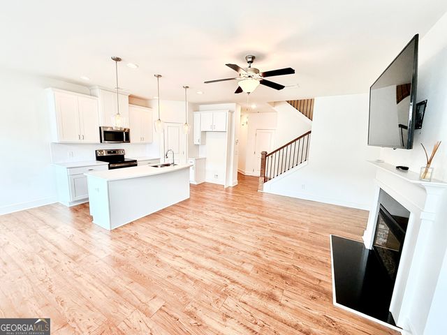 34 Auburn Woods Drive, Auburn, GA 30011