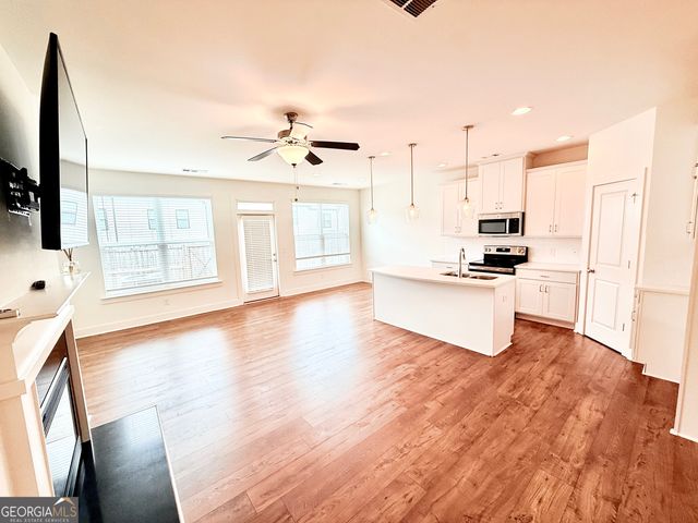 34 Auburn Woods Drive, Auburn, GA 30011