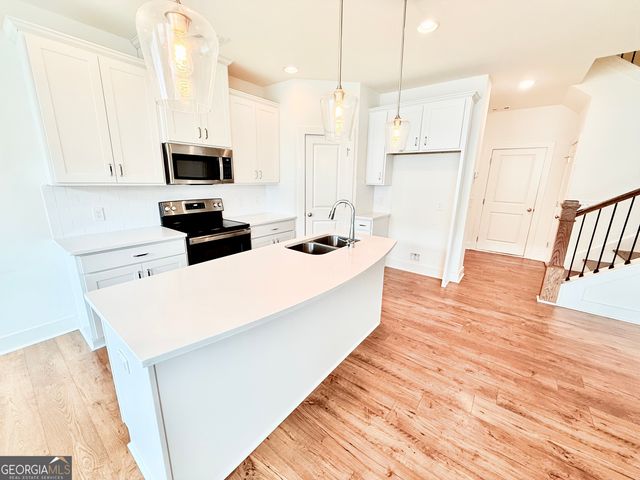 34 Auburn Woods Drive, Auburn, GA 30011