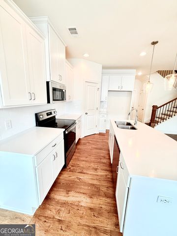 34 Auburn Woods Drive, Auburn, GA 30011