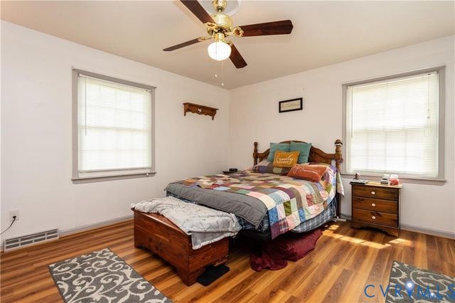 321 Warsaw Ave, Hopewell, VA 23860