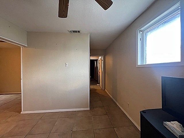 716 E Harvey Avenue, Fort Worth, TX 76104