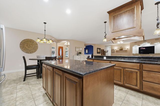 1191 Pinto Loop, Richland, WA 99352