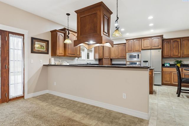 1191 Pinto Loop, Richland, WA 99352