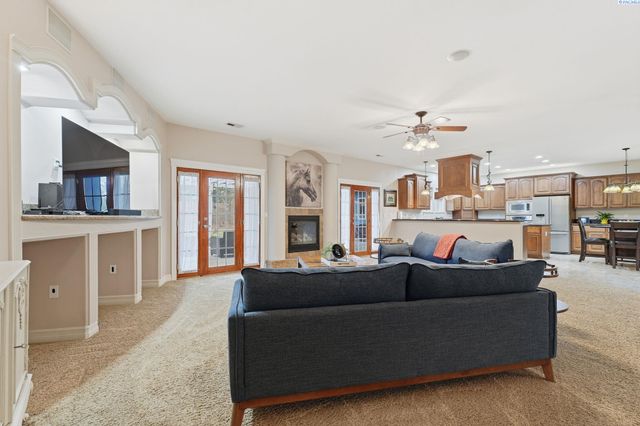 1191 Pinto Loop, Richland, WA 99352