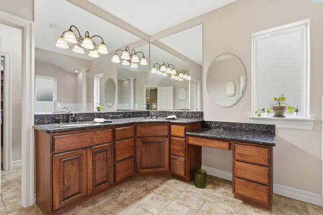 1191 Pinto Loop, Richland, WA 99352