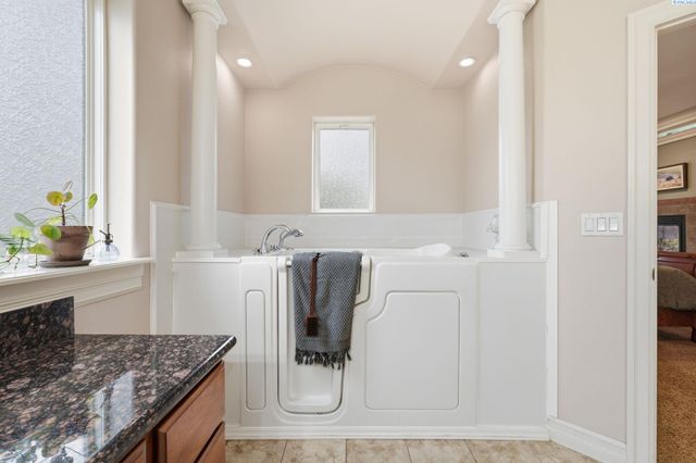 1191 Pinto Loop, Richland, WA 99352