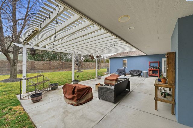 1191 Pinto Loop, Richland, WA 99352