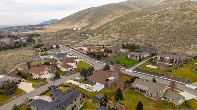 1191 Pinto Loop, Richland, WA 99352