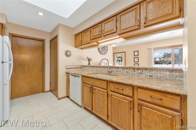 49321 Glasco Court, Utica, MI 48315