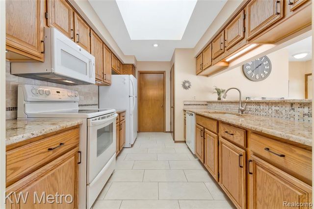 49321 Glasco Court, Utica, MI 48315