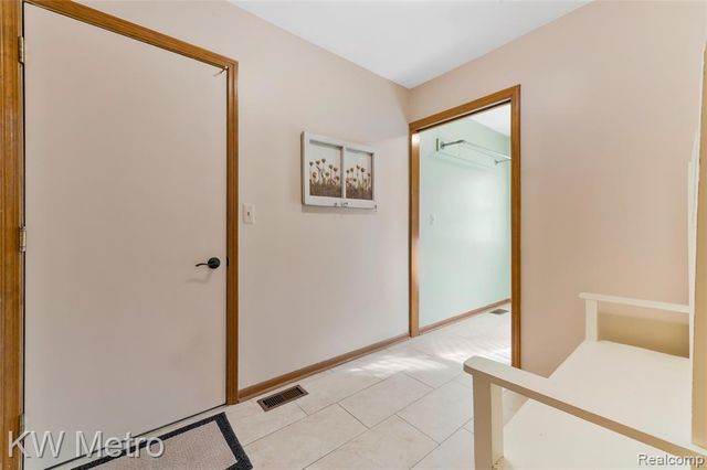 49321 Glasco Court, Utica, MI 48315