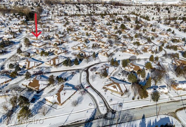 49321 Glasco Court, Utica, MI 48315