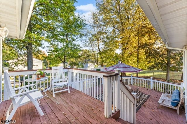 60 Richard Ave, West Caldwell Twp., NJ 07006