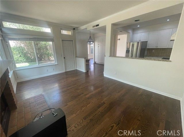 259 Saint Croix Court, Oak Park, CA 91377