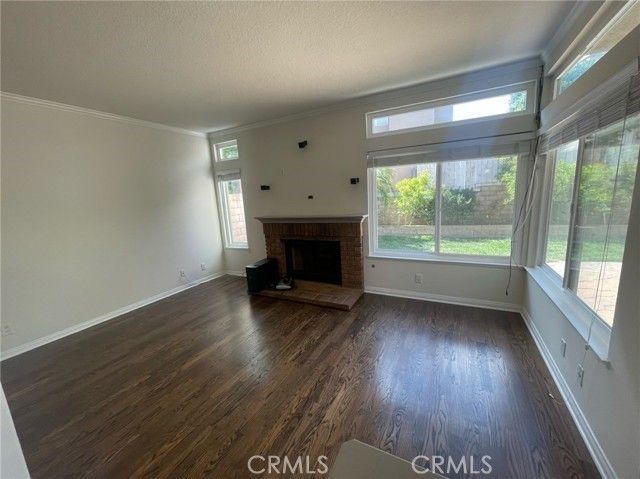 259 Saint Croix Court, Oak Park, CA 91377