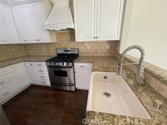 259 Saint Croix Court, Oak Park, CA 91377