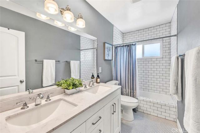 677 N Clinton Street, Orange, CA 92867