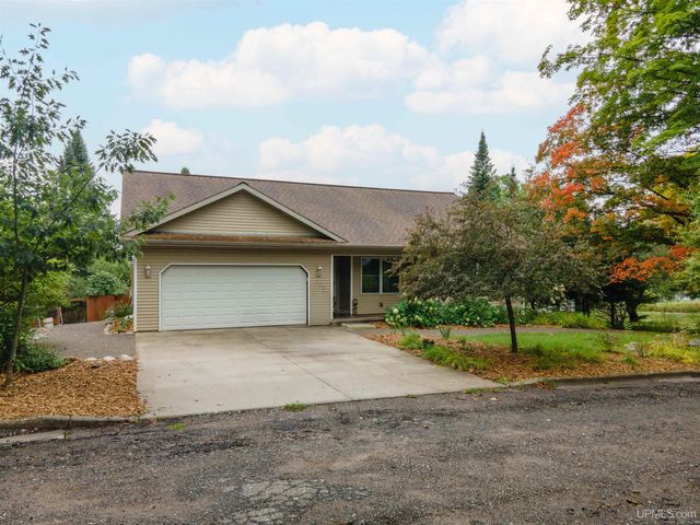 511 3rd Street, Alpha, MI 49902