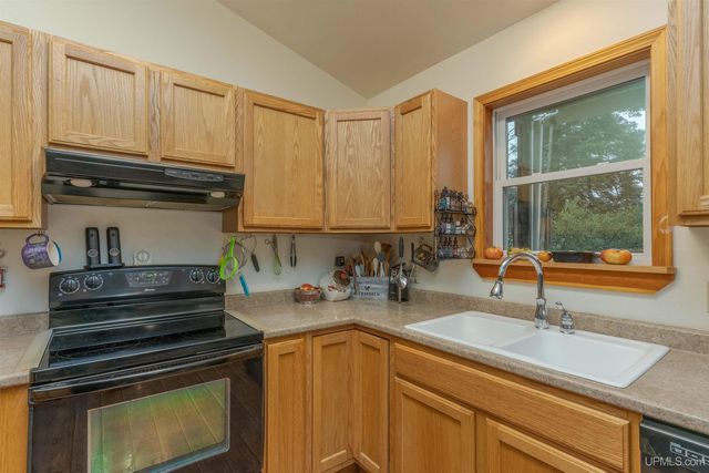 511 3rd Street, Alpha, MI 49902