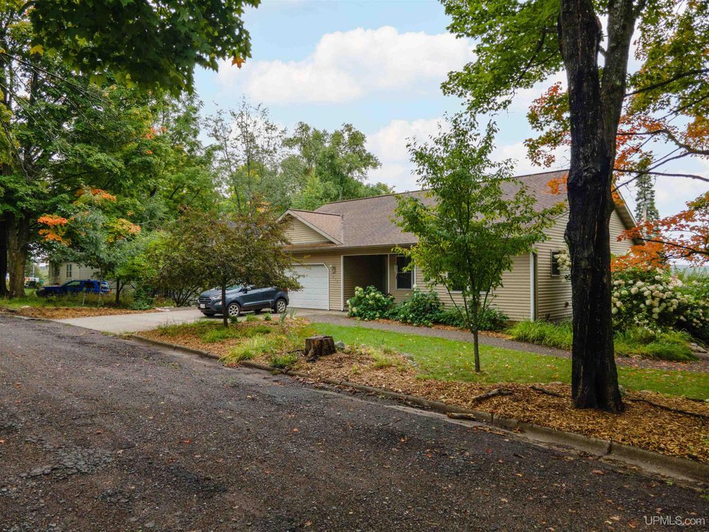 511 3rd Street, Alpha, MI 49902