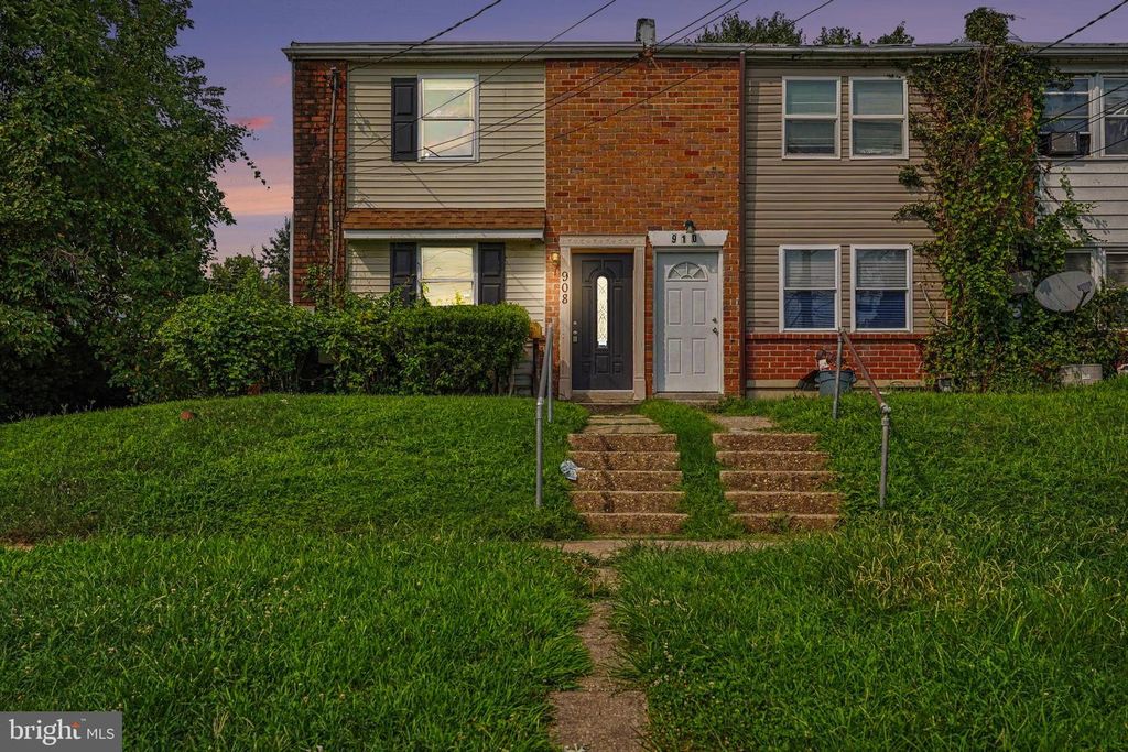 908 WINSAP CT, Baltimore, MD 21227
