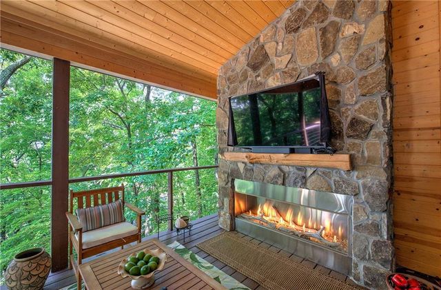 300 Sassafras Mountain Trail, Jasper, GA 30143