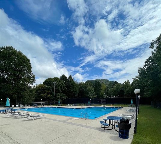 300 Sassafras Mountain Trail, Jasper, GA 30143