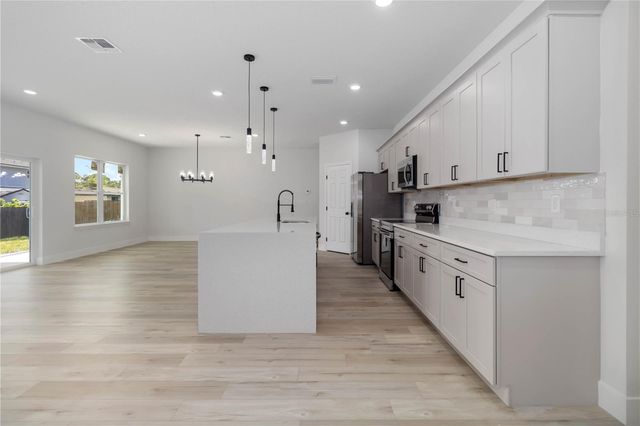 1043 YAKUTAT AVENUE SE, Palm Bay, FL 32909