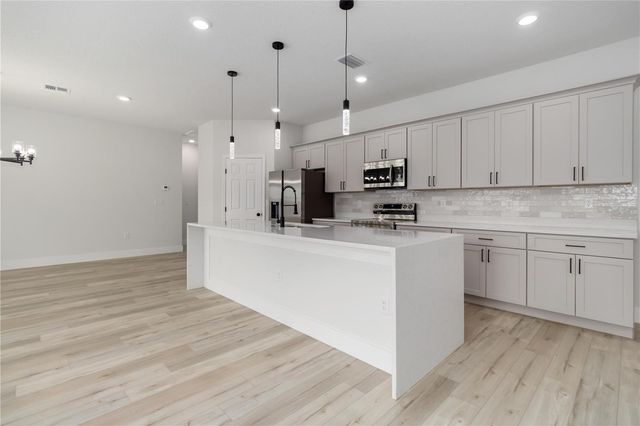 1043 YAKUTAT AVENUE SE, Palm Bay, FL 32909