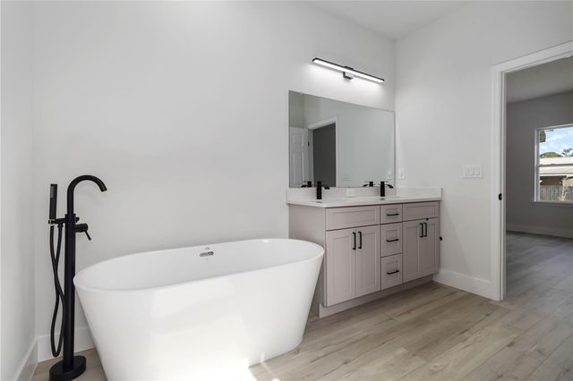 1043 YAKUTAT AVENUE SE, Palm Bay, FL 32909