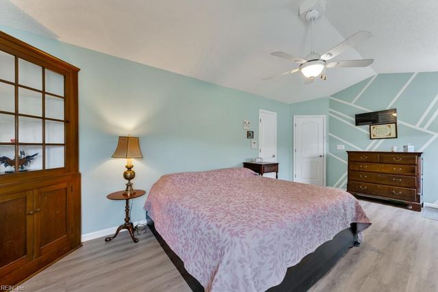 801 Winter King CT, Chesapeake, VA 23323