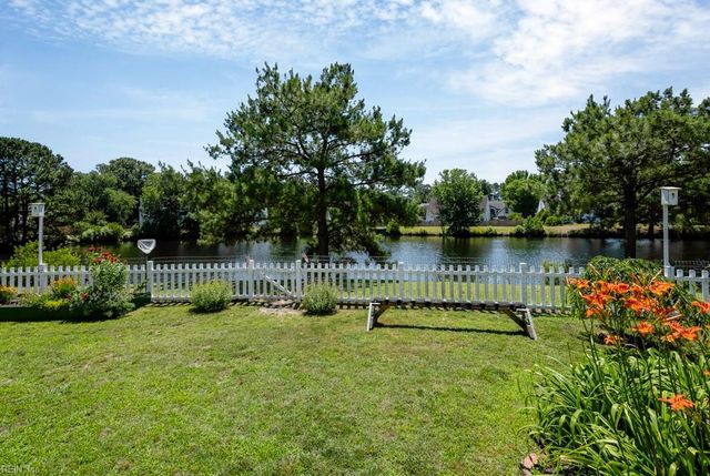 801 Winter King CT, Chesapeake, VA 23323